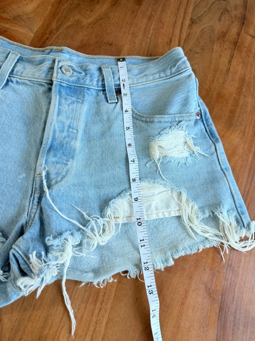 Rare vintage Levi’s Blue Distressed Denim Women’s Shorts size w29 - Picture 6 of 11